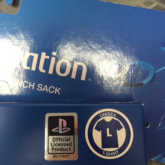PlayStation Bug Logo T-Shirt (Gift Box)+Cinch Sack - Picture 5 of 6
